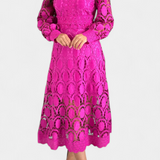 Vestido Midi Jovie con Encaje Bordado y Cuello Alto