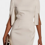 Vestido Midi Reece con Perlas y Cuello Redondo