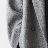 Abrigo Lora Classic Felisha con Corte Refinado y Estilo Atemporal