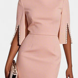 Vestido Midi Reece con Perlas y Cuello Redondo
